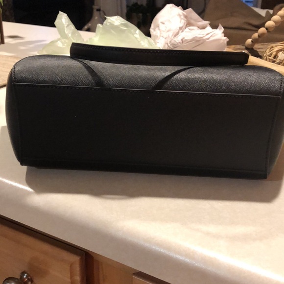 Michael Kors shoulder tote - Picture 4 of 7